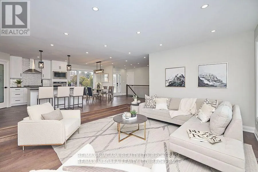 3873 GLENVIEW DRIVE