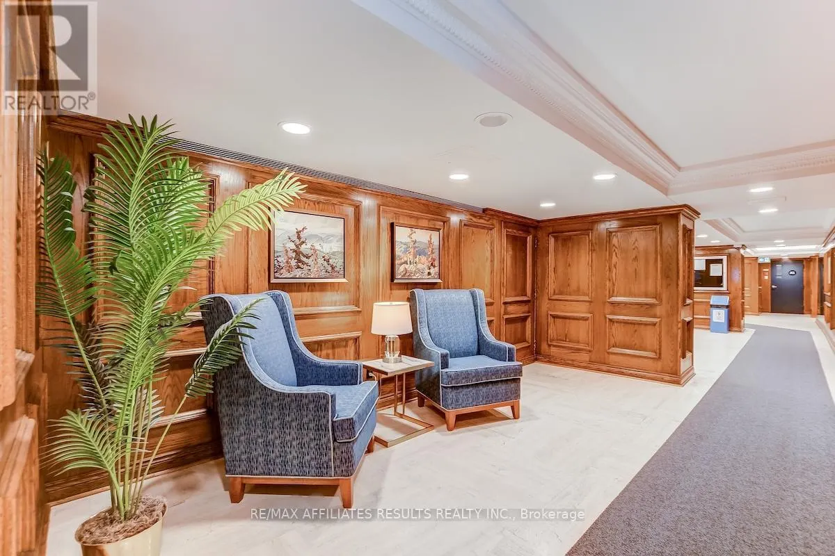1103 - 500 LAURIER AVENUE W