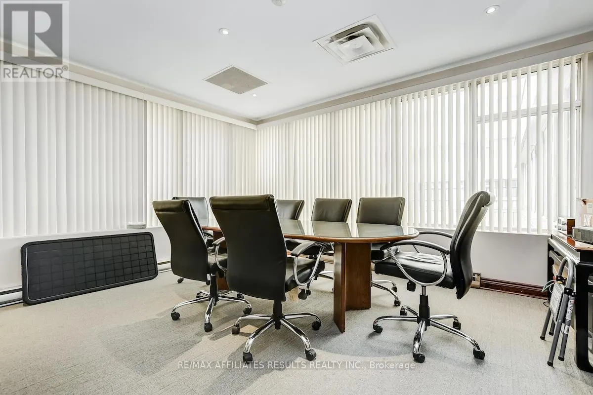 1103 - 500 LAURIER AVENUE W