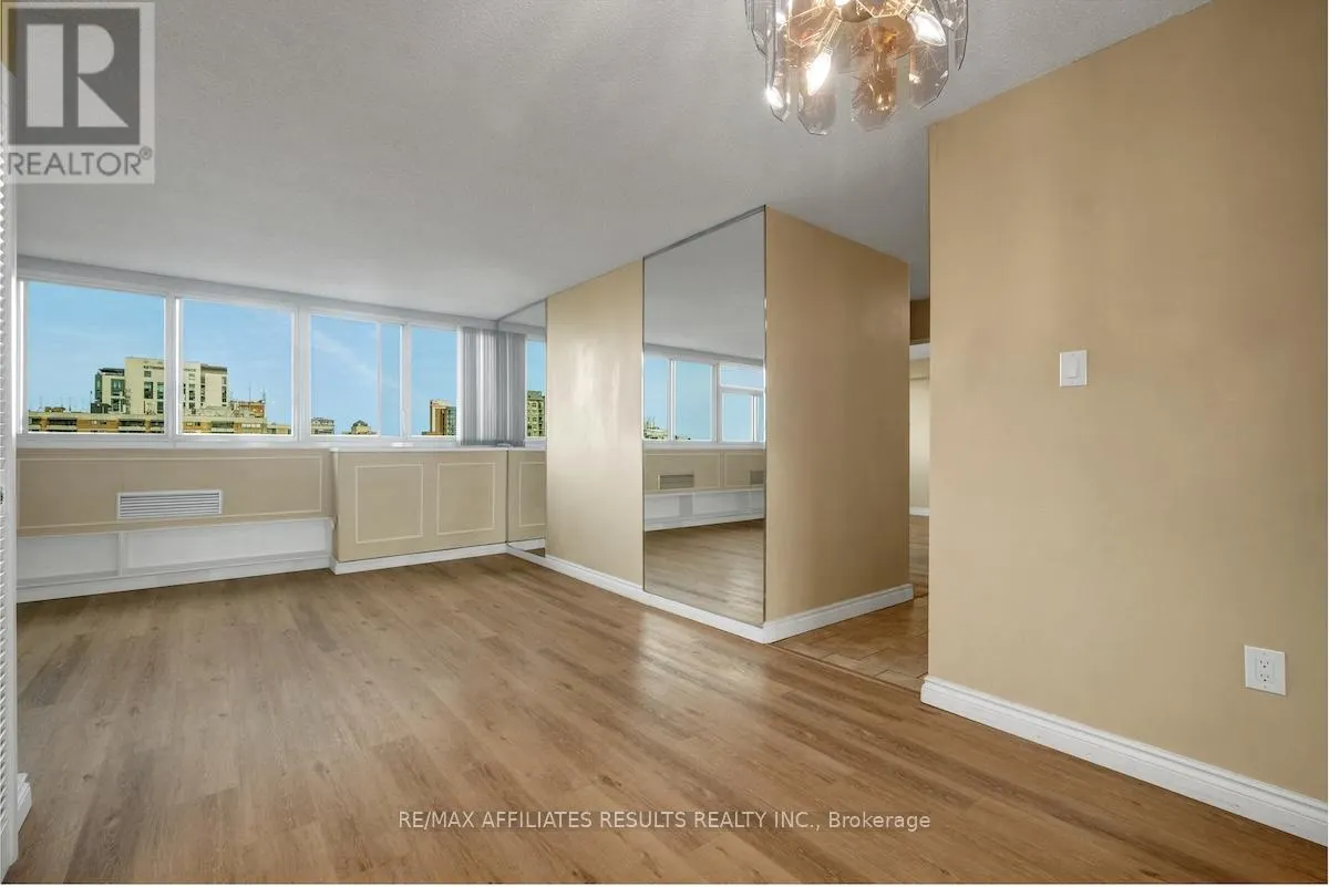 1103 - 500 LAURIER AVENUE W