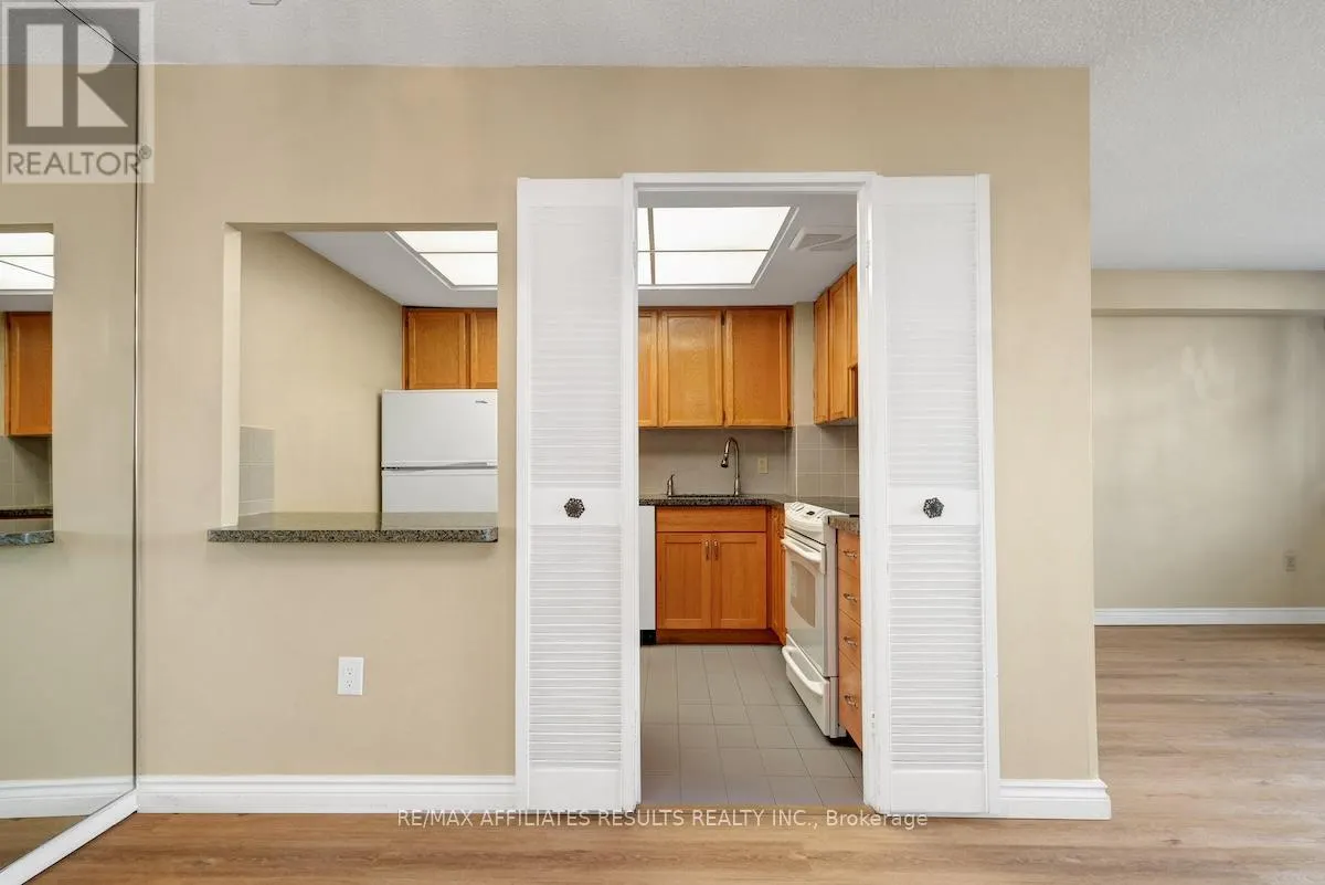 1103 - 500 LAURIER AVENUE W
