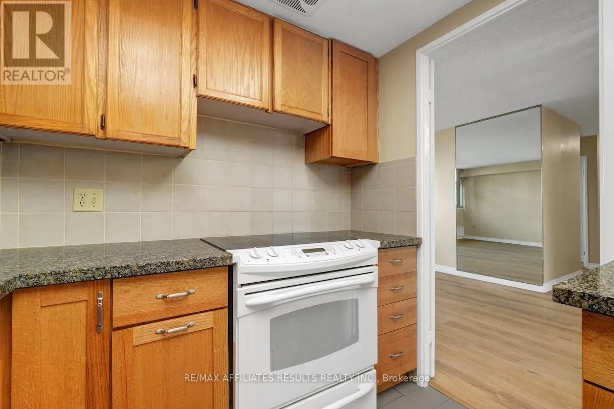 1103 - 500 LAURIER AVENUE W