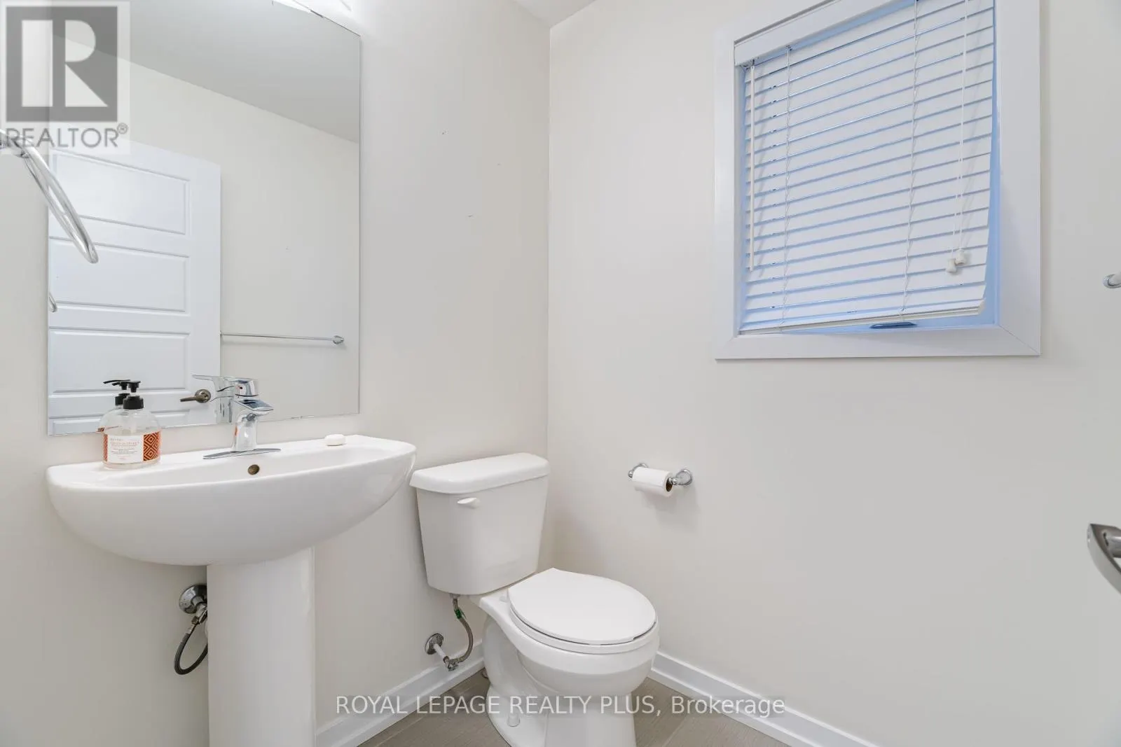12 PAGEBROOK CRESCENT