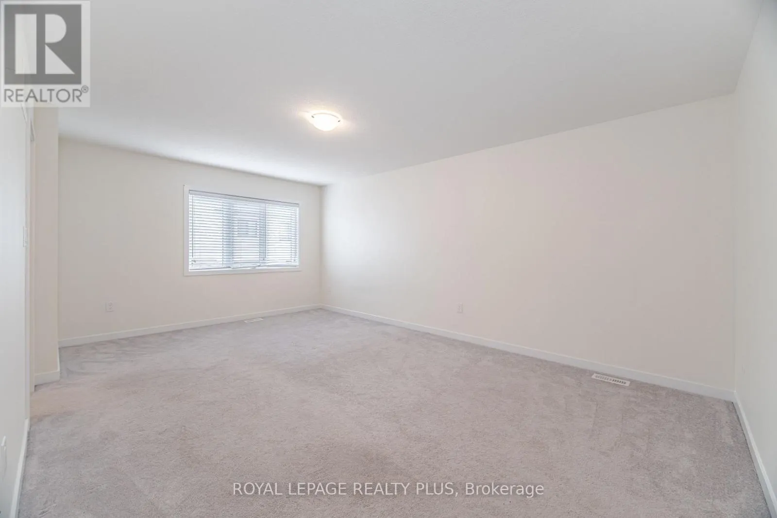 12 PAGEBROOK CRESCENT
