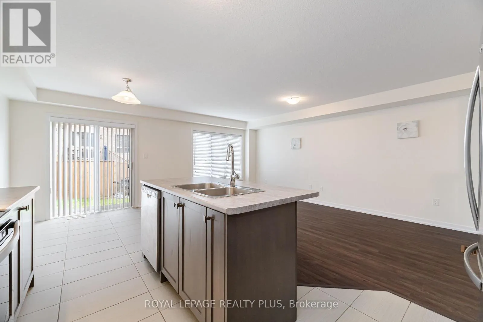 12 PAGEBROOK CRESCENT