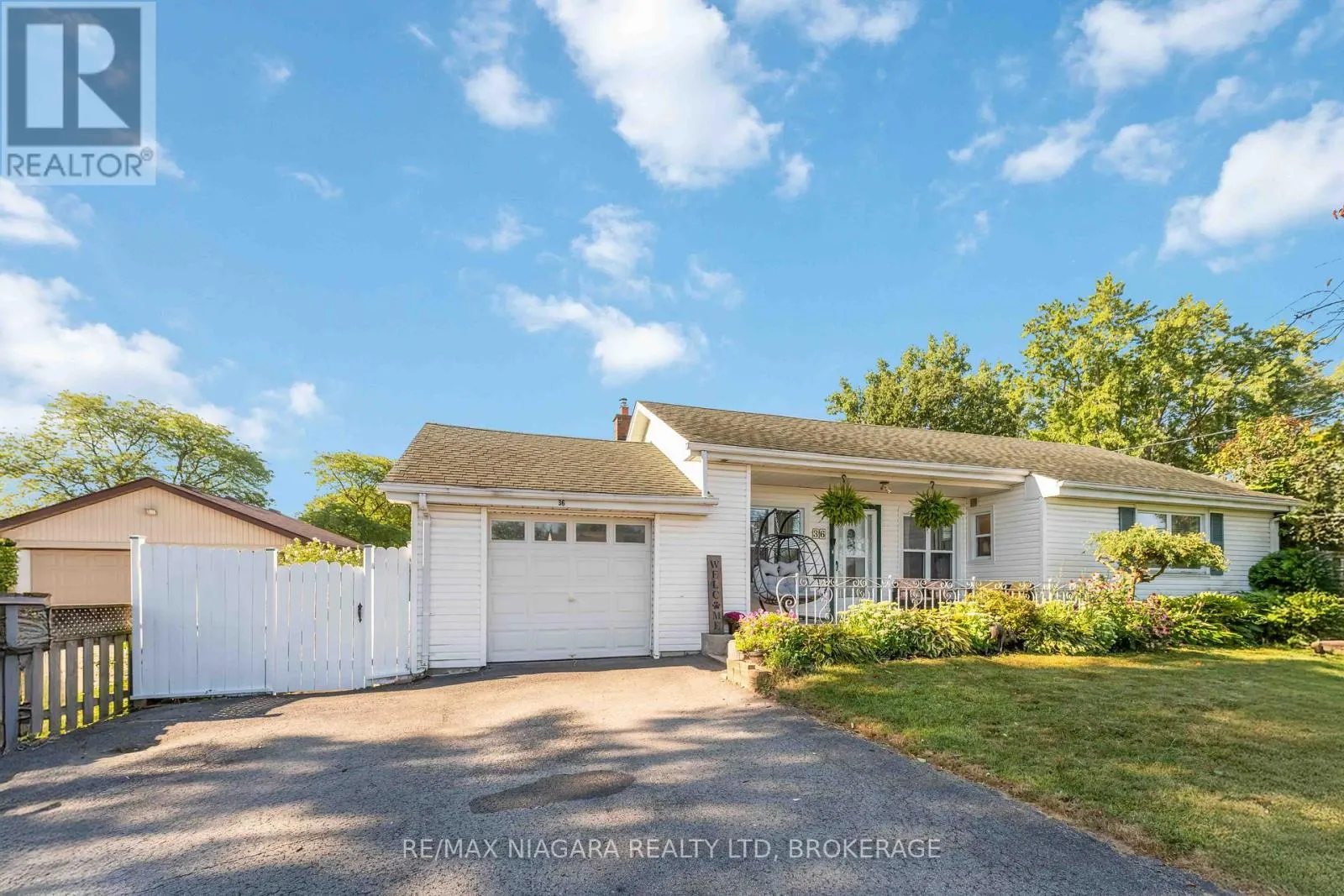 36 ADMIRAL ROAD