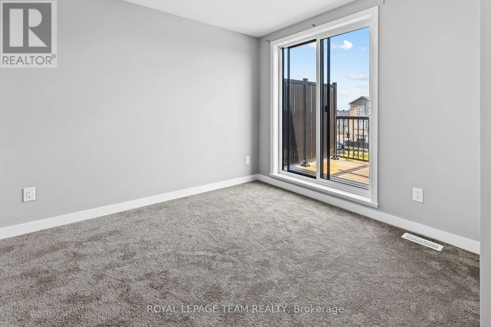 871 DECOEUR DRIVE