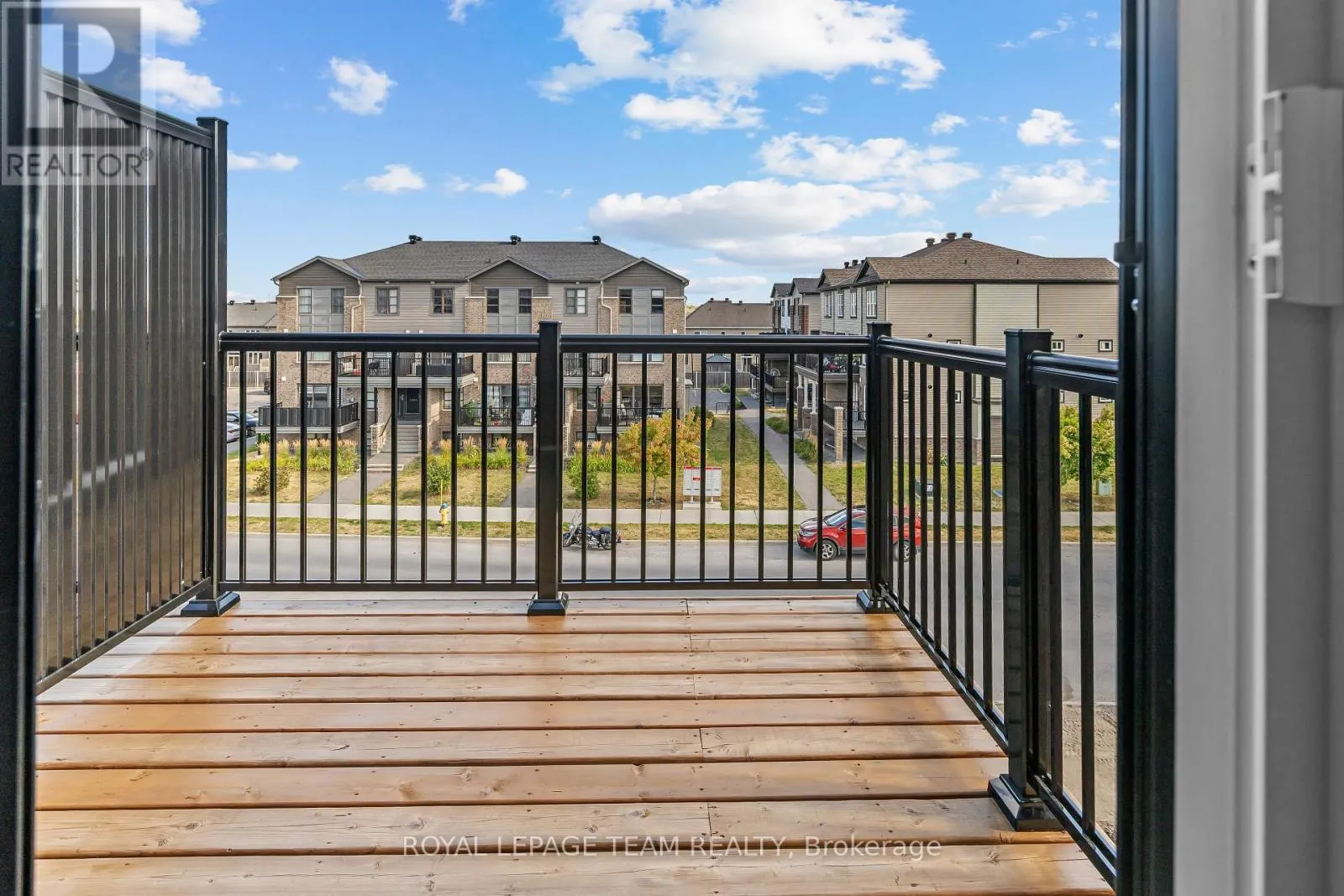 871 DECOEUR DRIVE