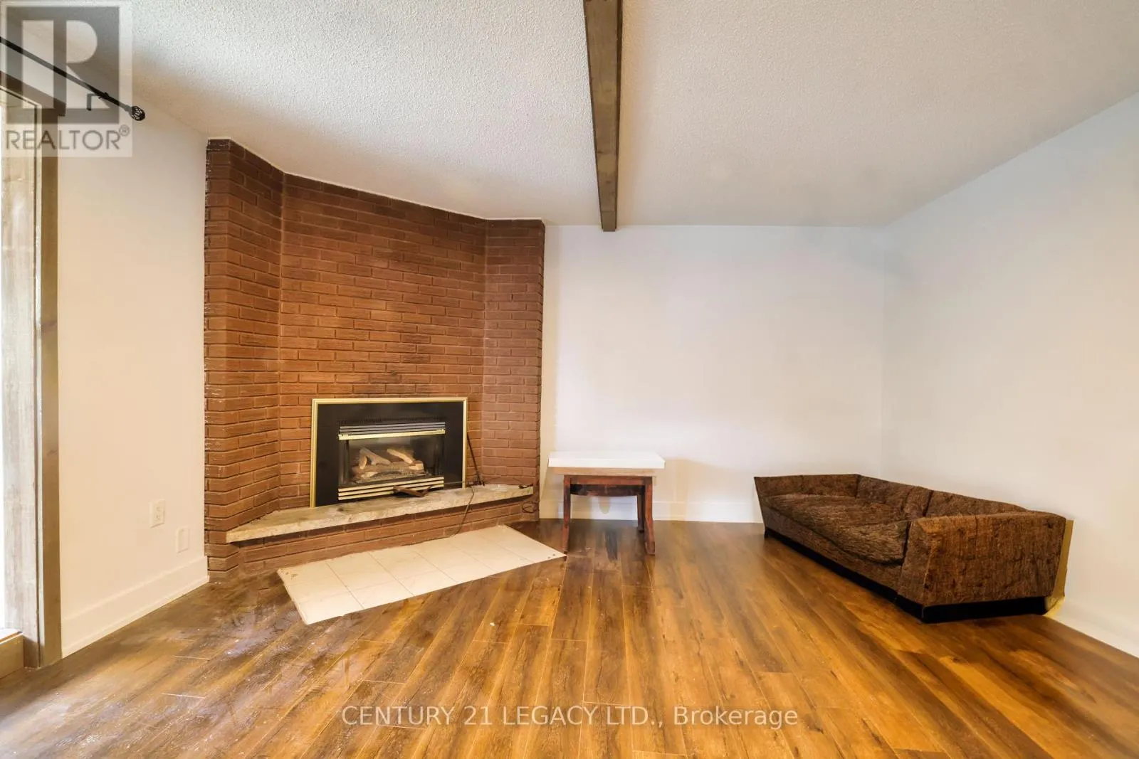 23 LANSDOWNE STREET W