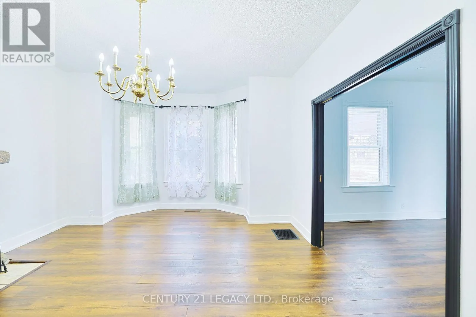 23 LANSDOWNE STREET W
