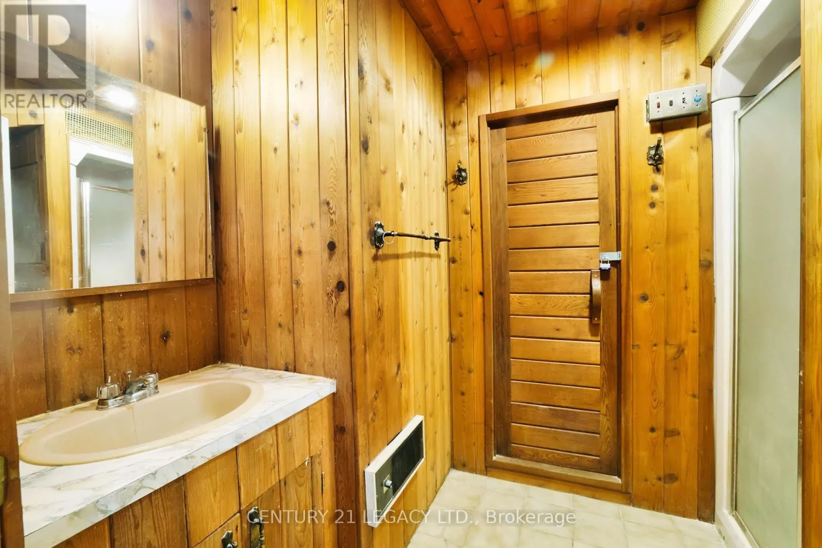 23 LANSDOWNE STREET W