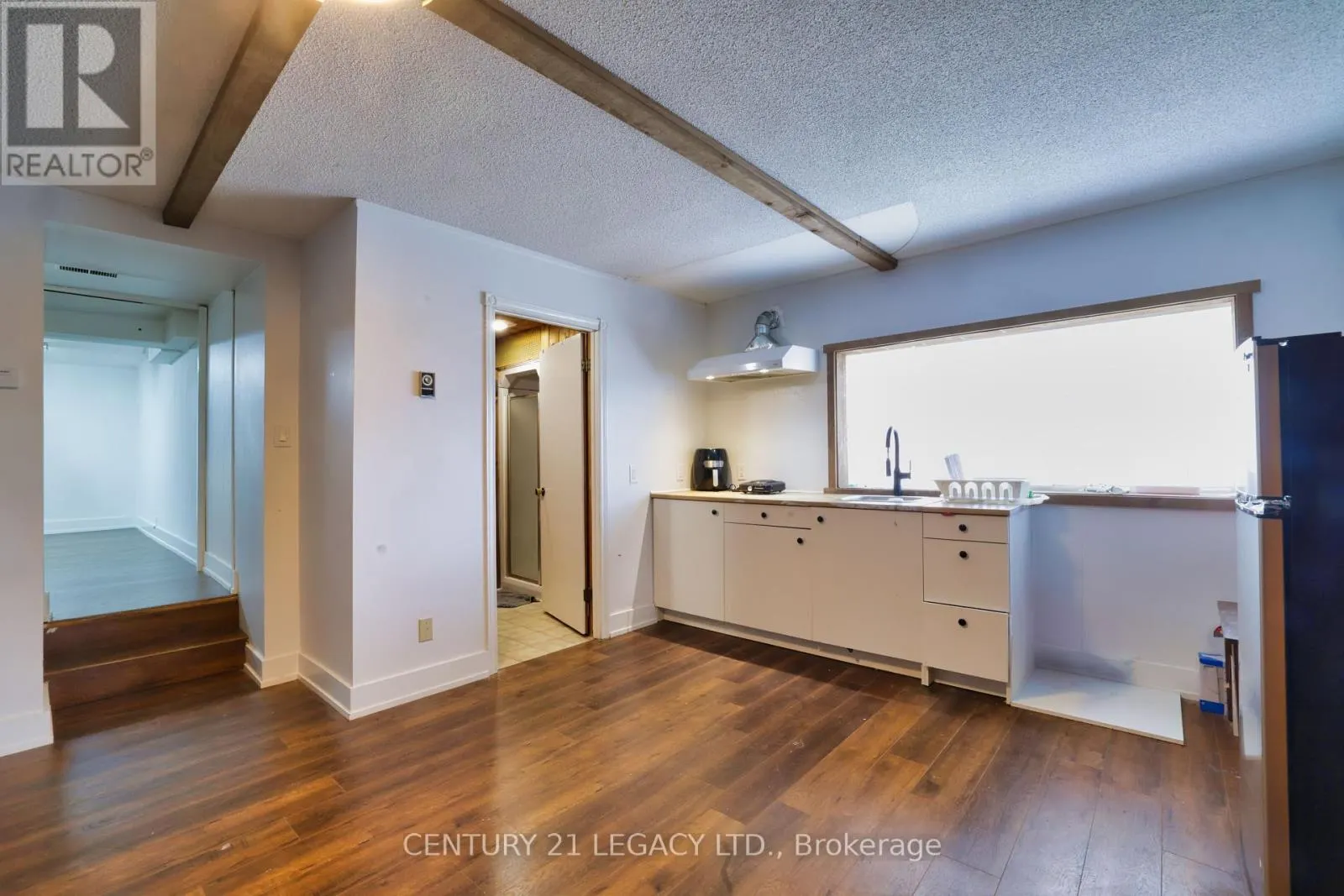 23 LANSDOWNE STREET W