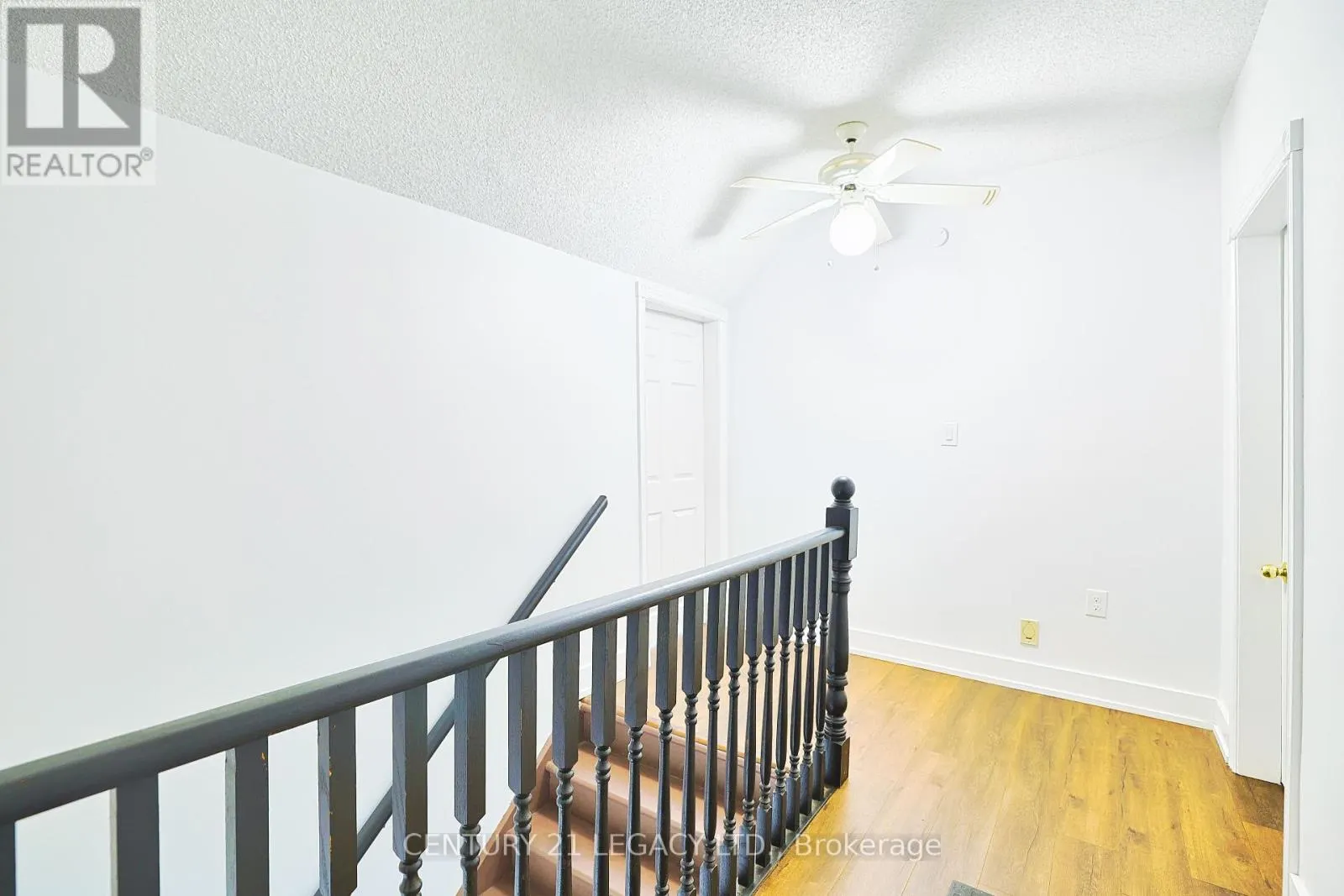 23 LANSDOWNE STREET W