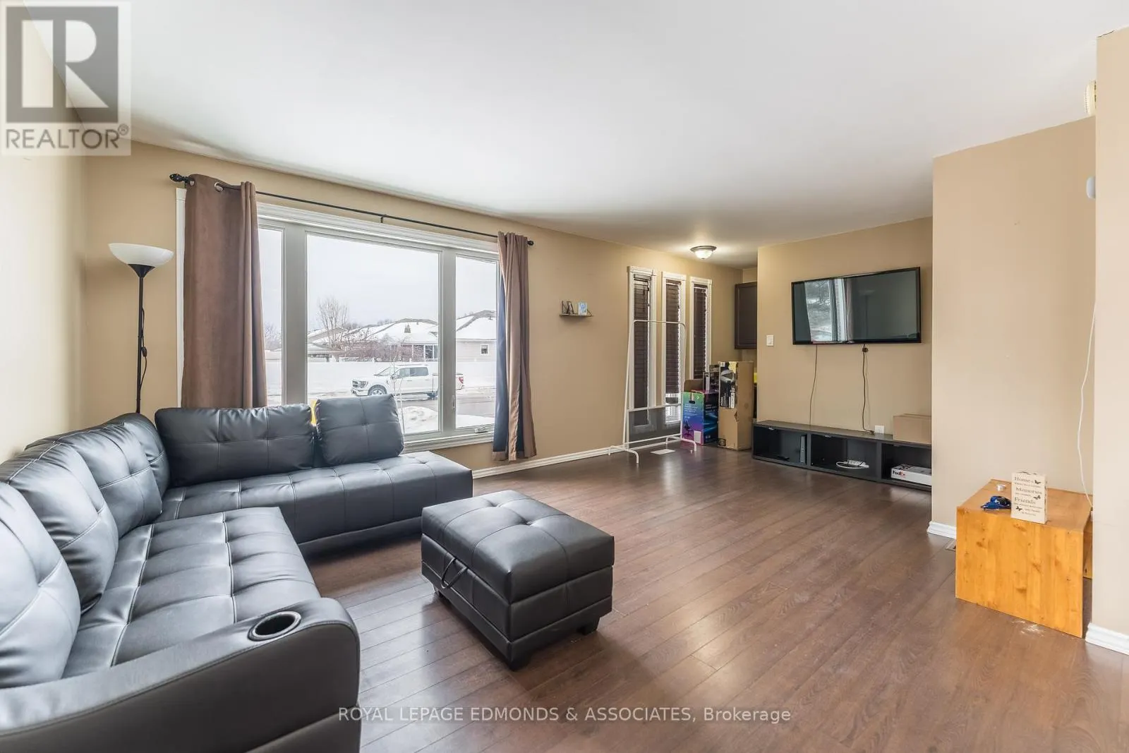 513 BROADVIEW DRIVE