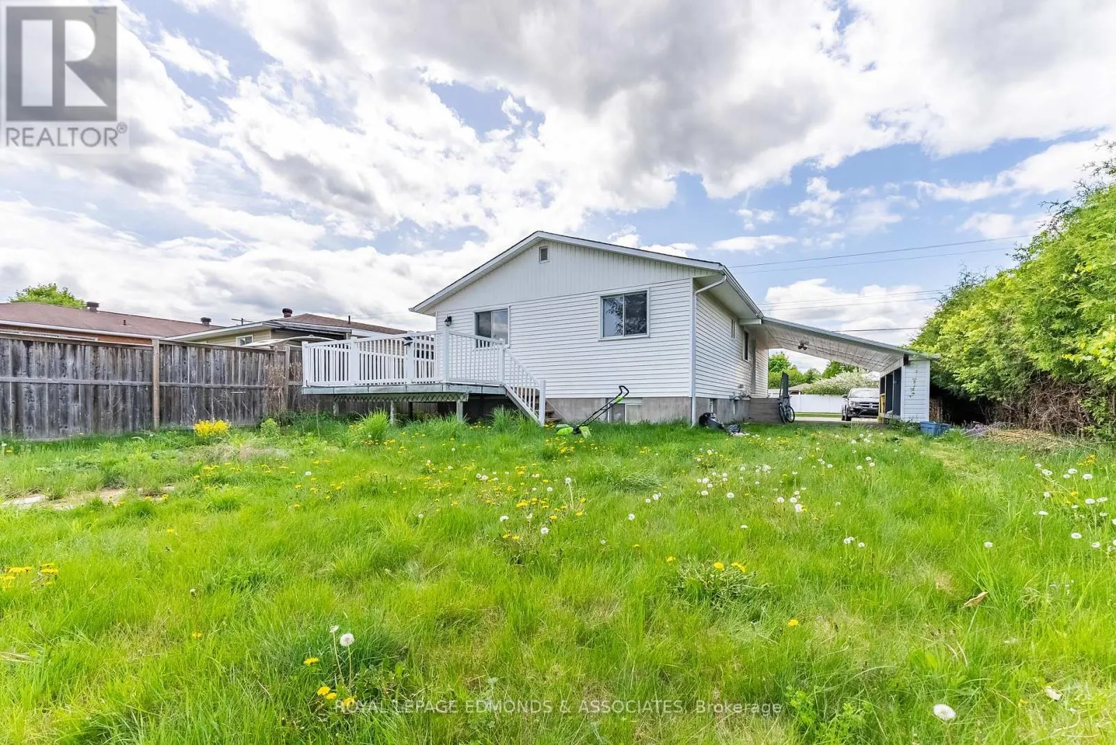 513 BROADVIEW DRIVE
