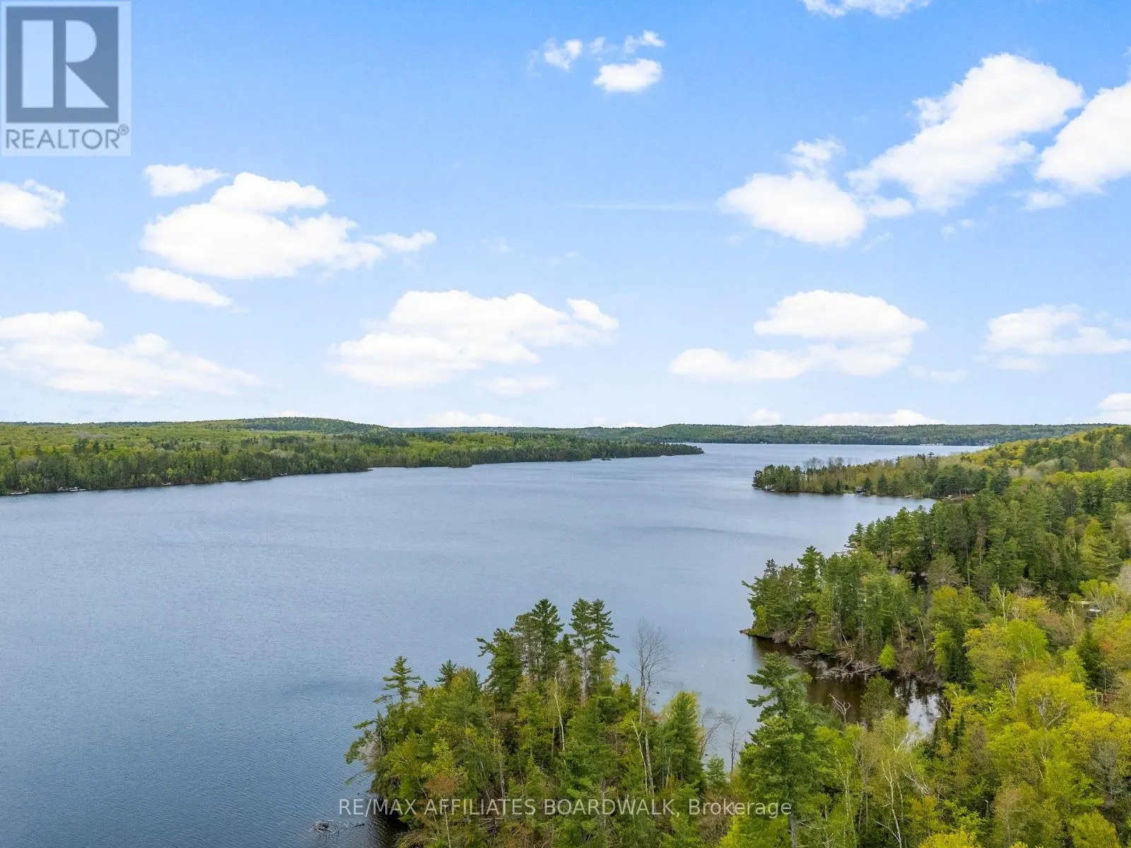 593 MAZINAW LAKE
