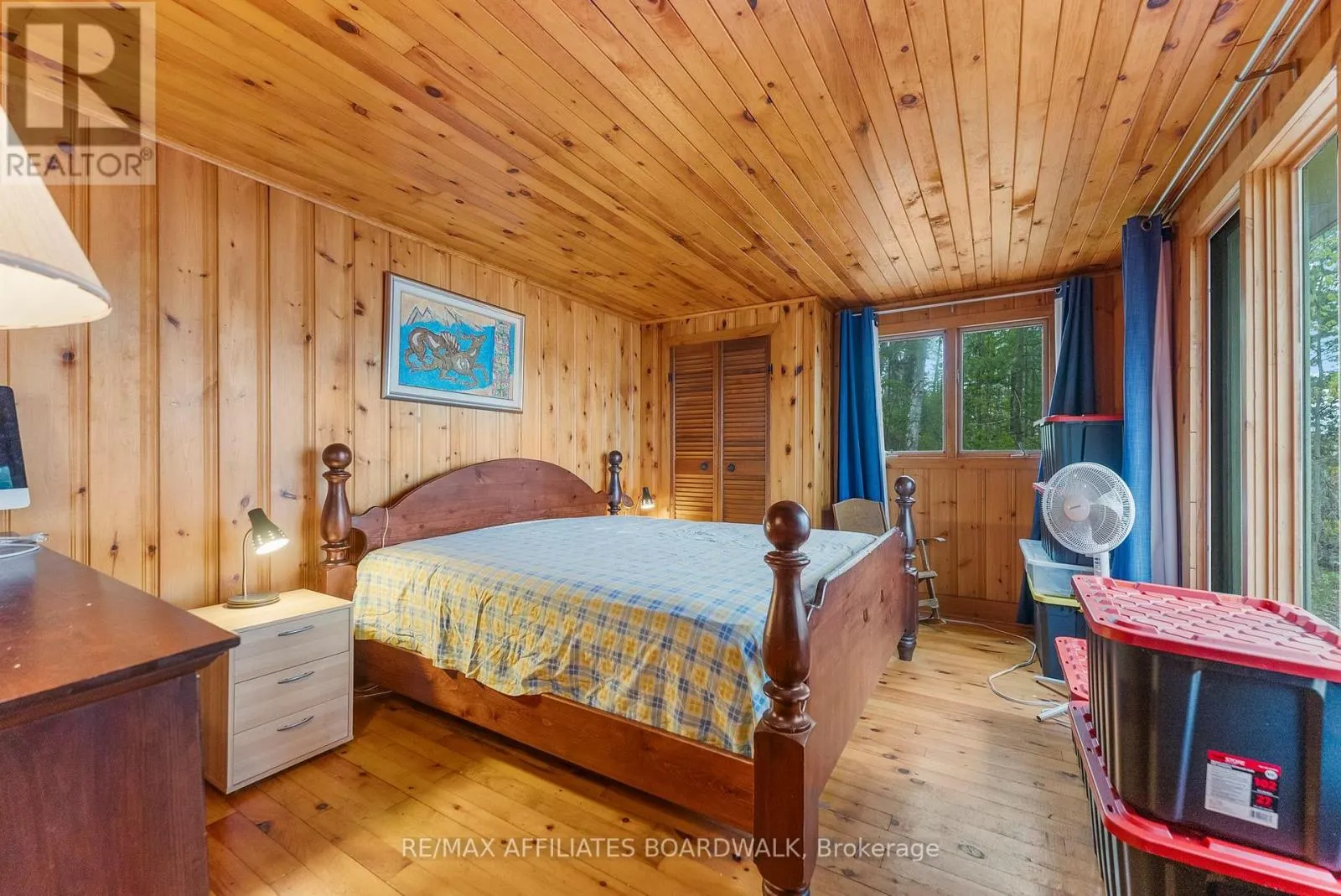 593 MAZINAW LAKE