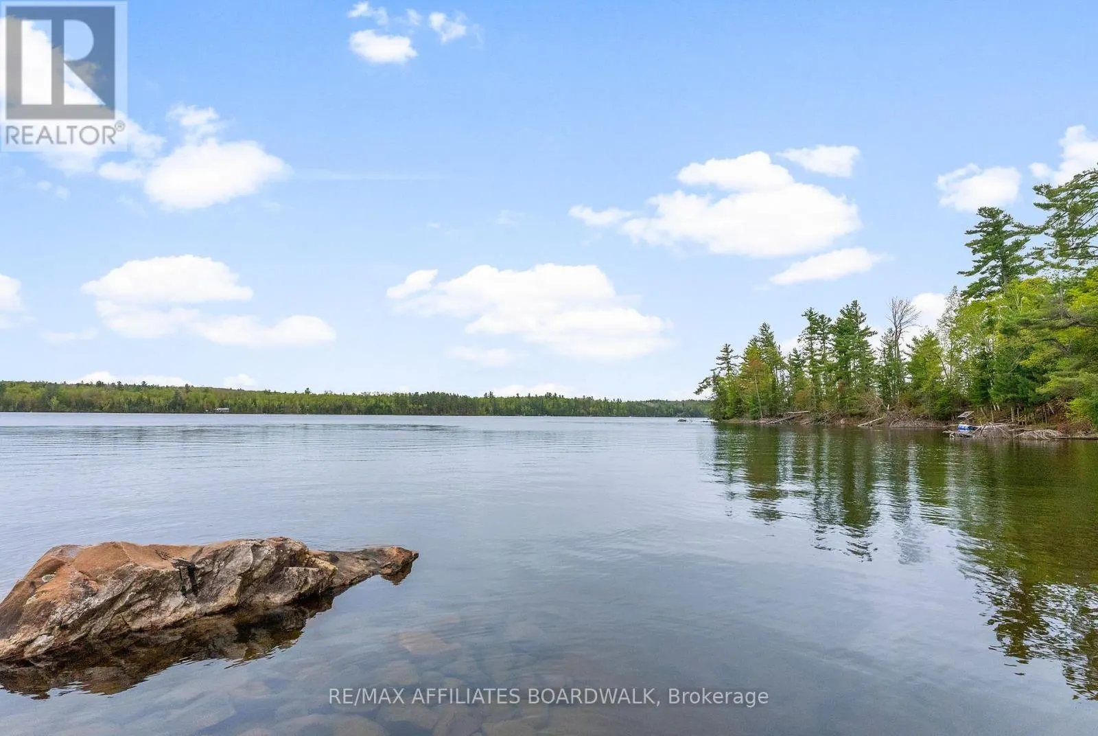 593 MAZINAW LAKE