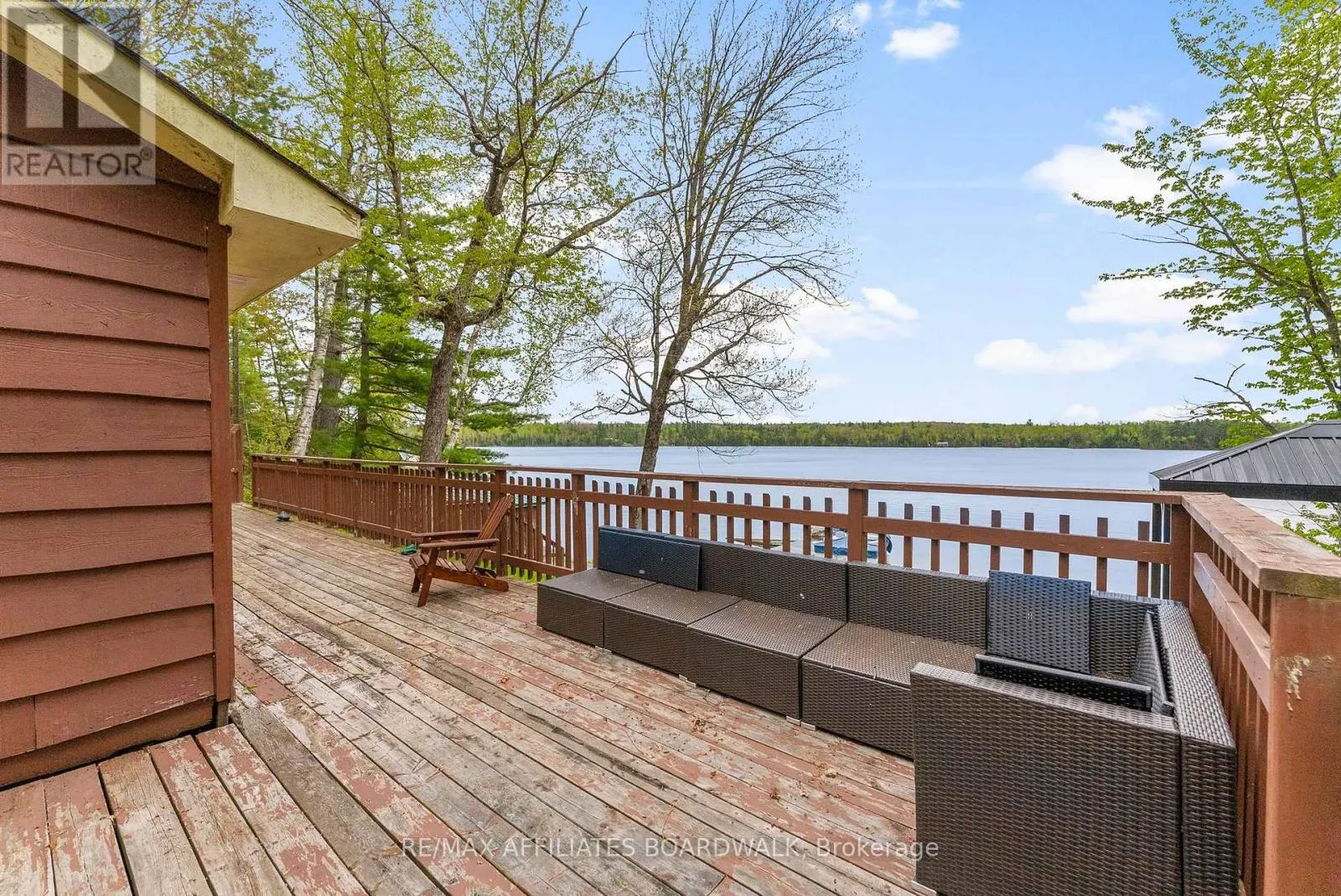 593 MAZINAW LAKE