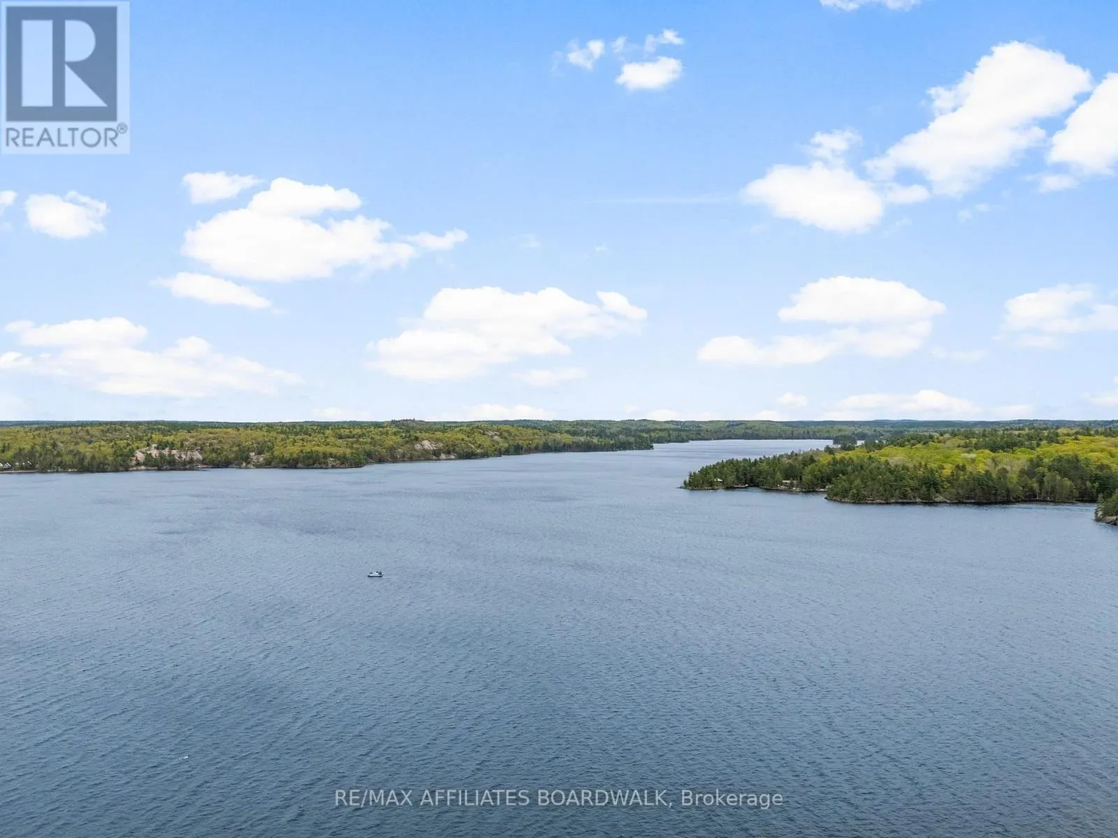 593 MAZINAW LAKE