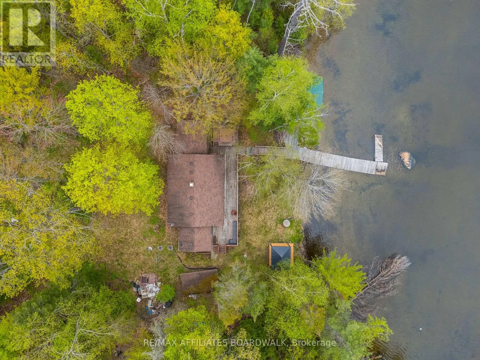 593 MAZINAW LAKE