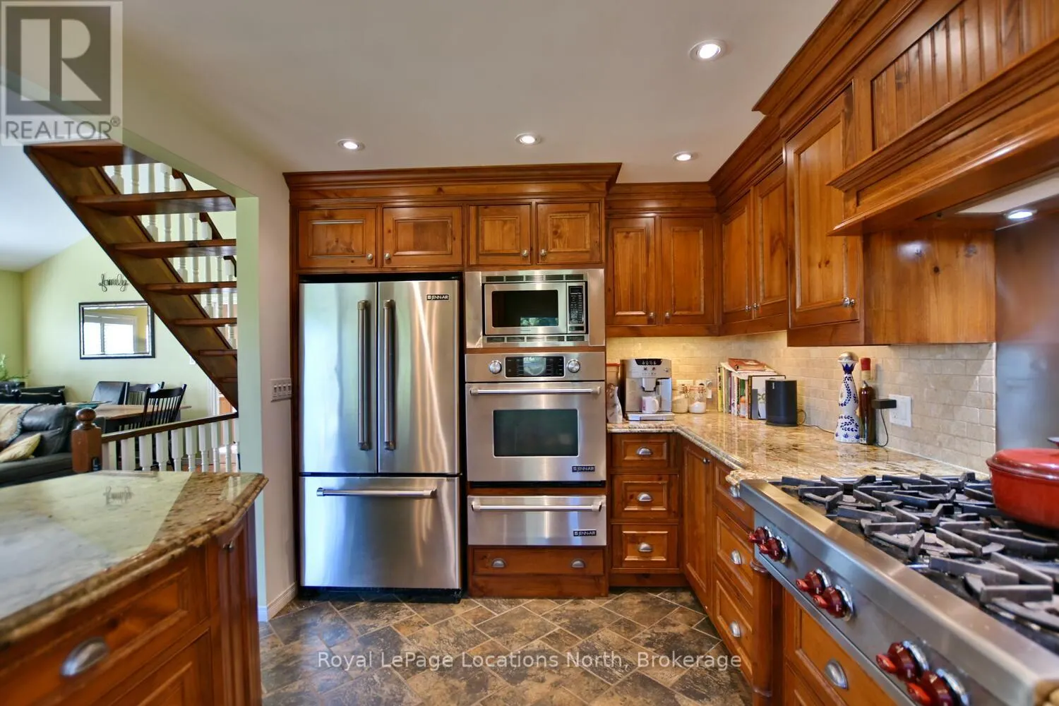 154 CARMICHAEL CRESCENT