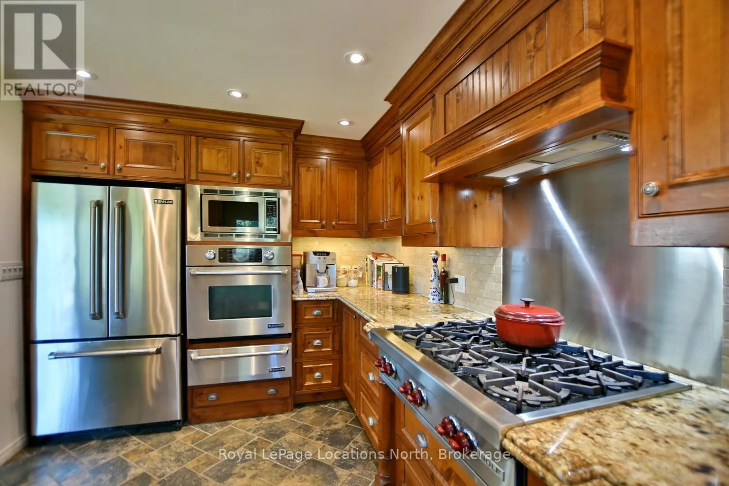 154 CARMICHAEL CRESCENT