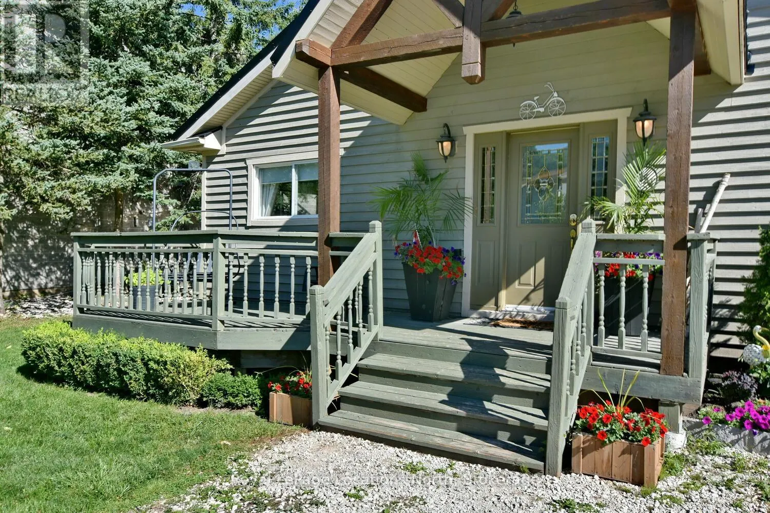 154 CARMICHAEL CRESCENT
