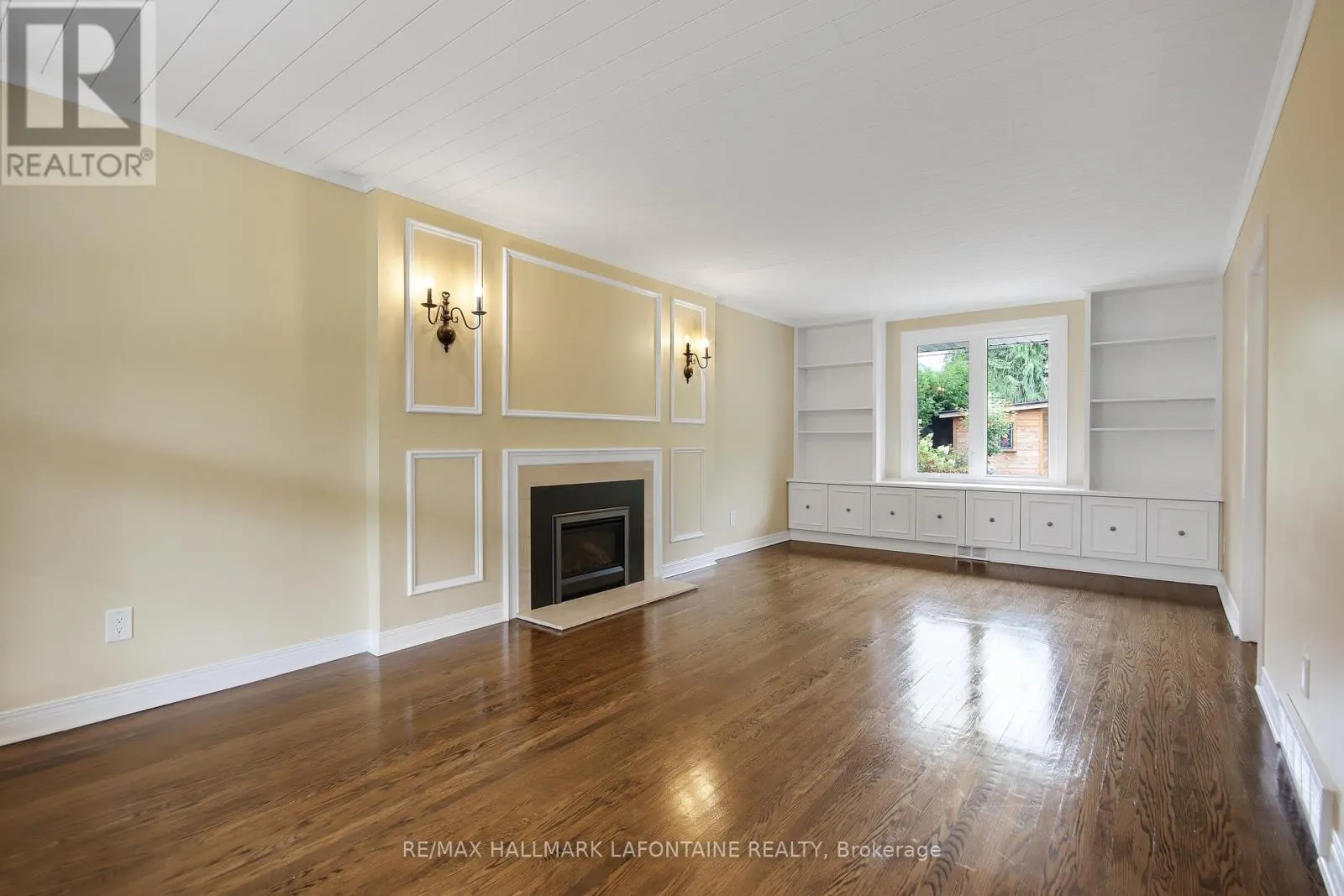 1809 DORSET DRIVE