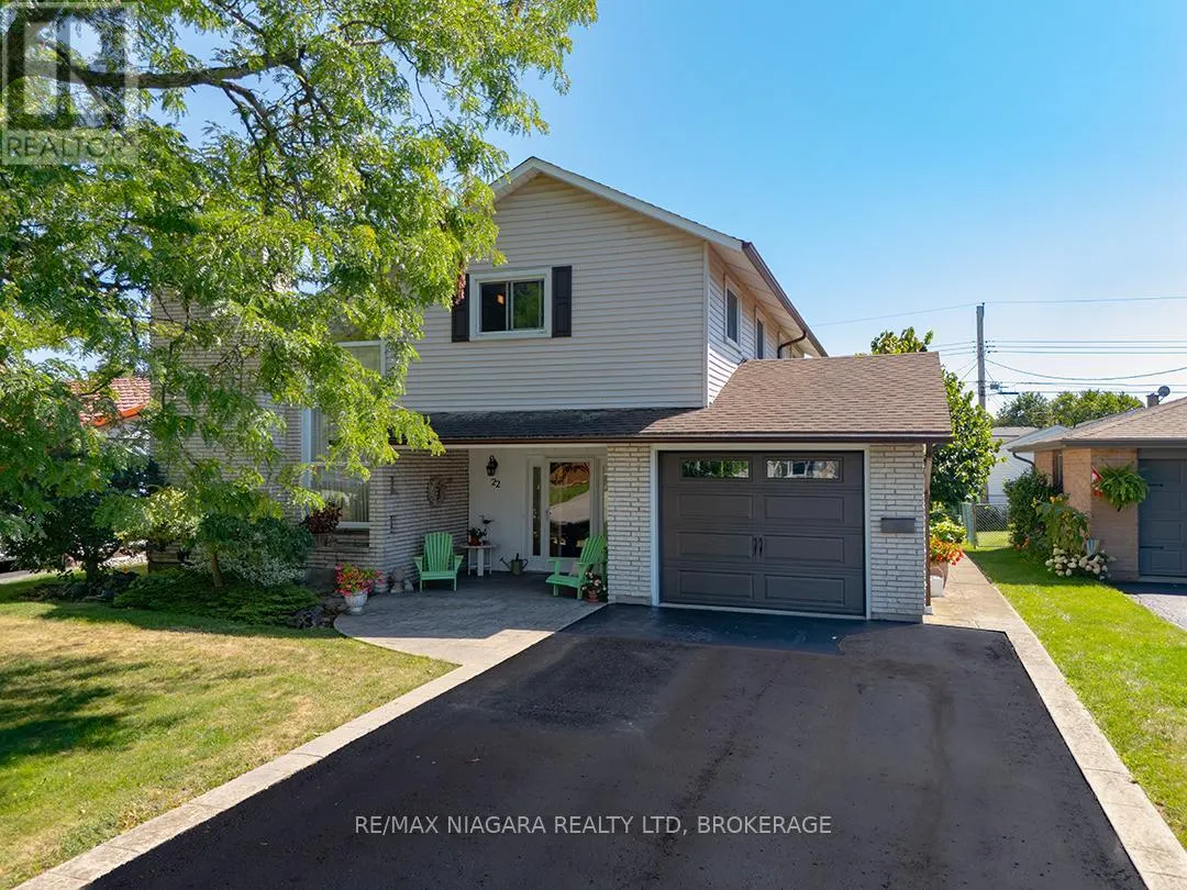 22 MICHAEL DRIVE S