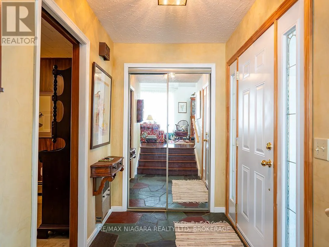 22 MICHAEL DRIVE S