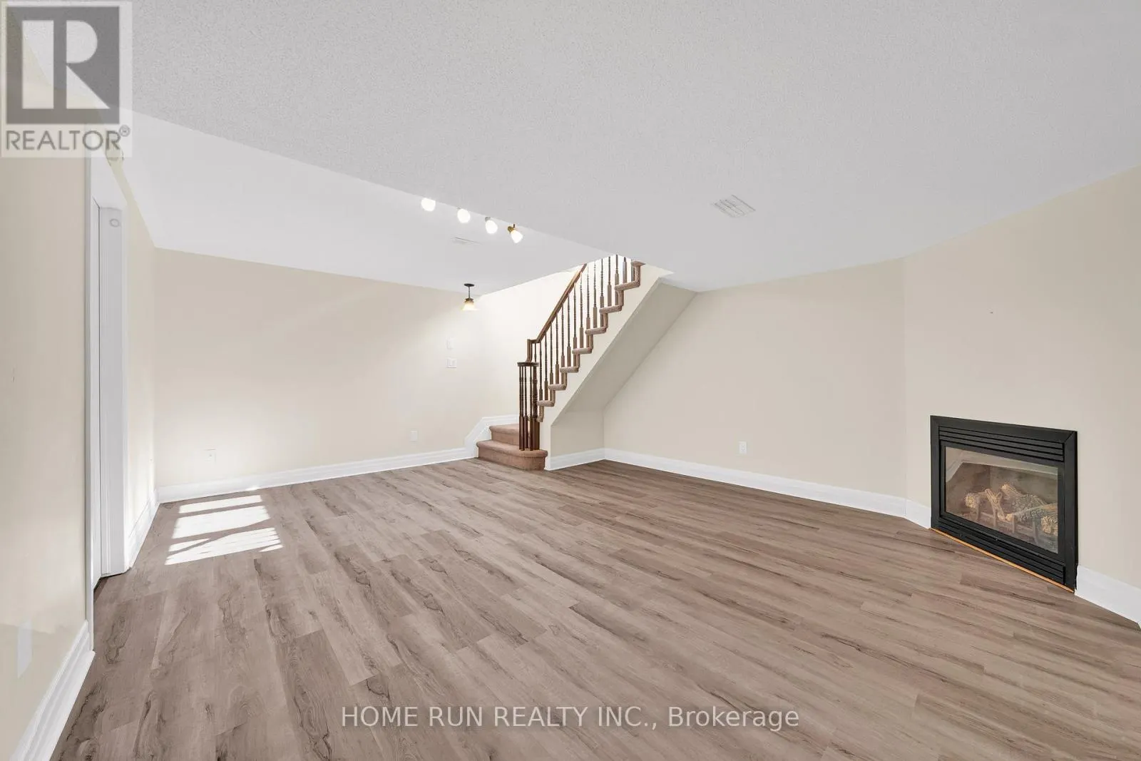 961 CALDERMILL PRIVATE