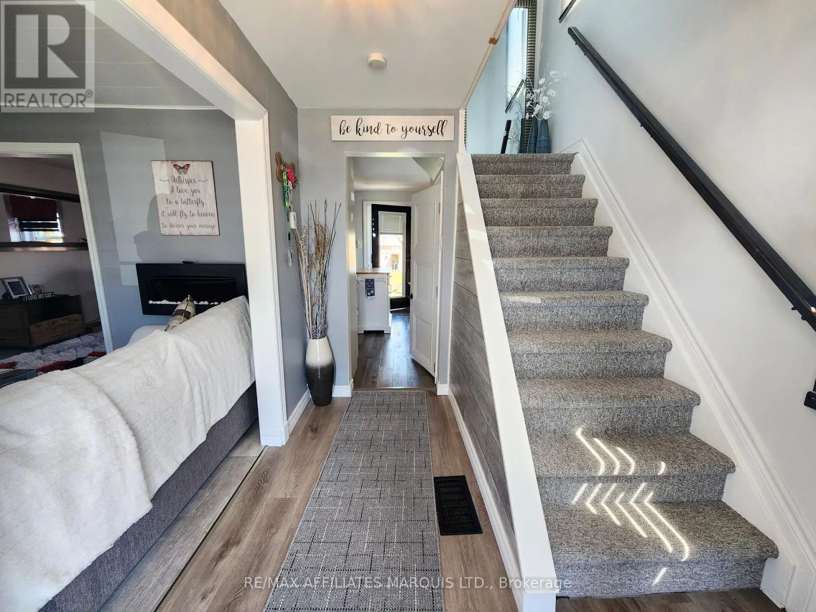 827 AMELIA STREET