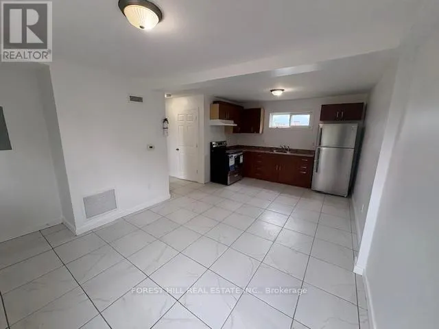 6465 LUNDY'S LANE