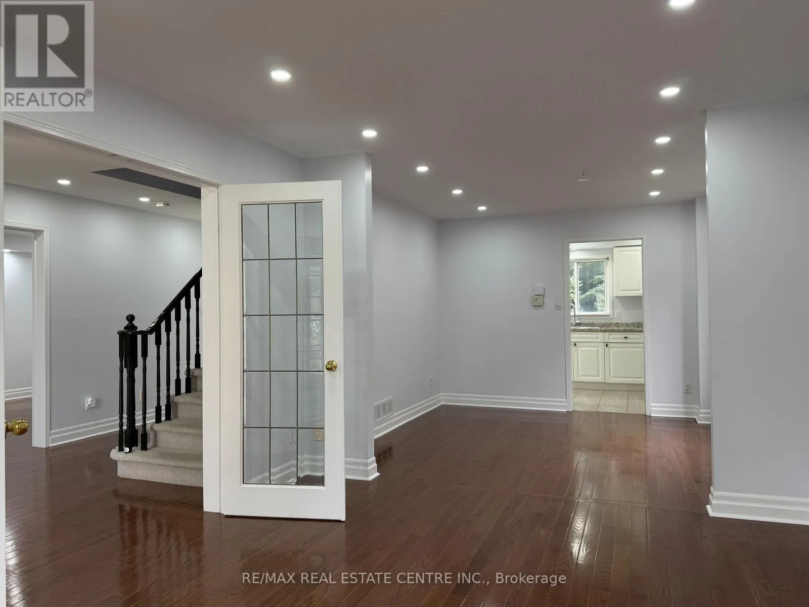 416 OLDE VILLAGE LANE