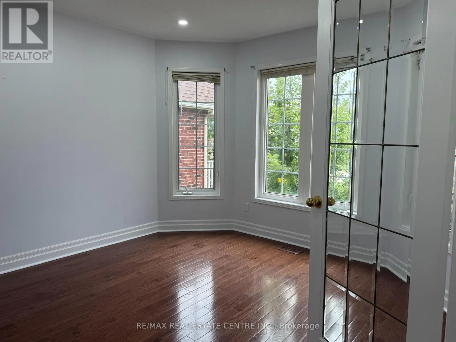 416 OLDE VILLAGE LANE