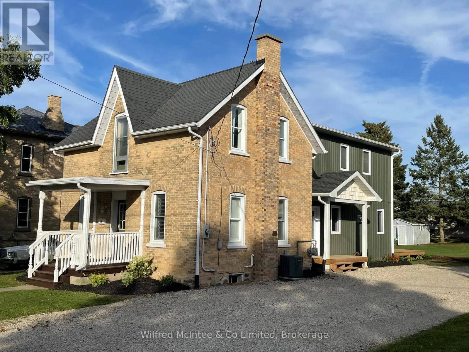 49 ABSALOM STREET W