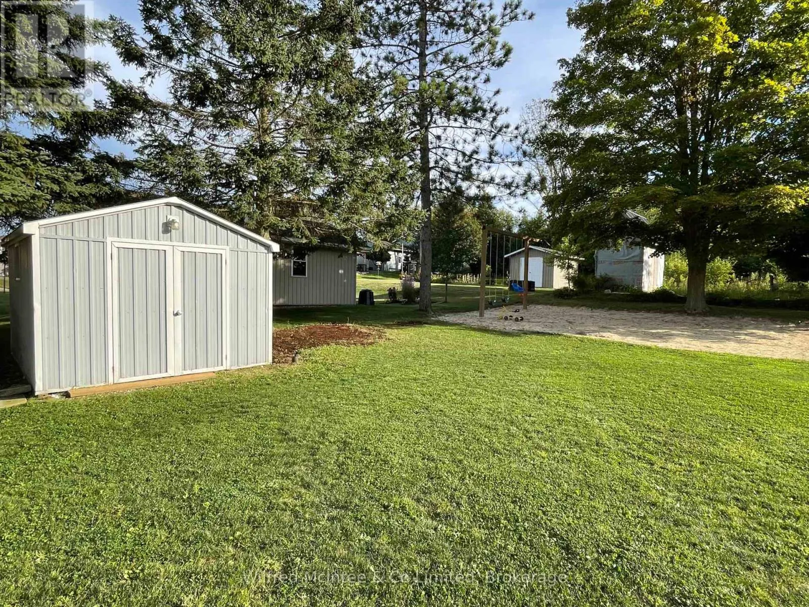 49 ABSALOM STREET W