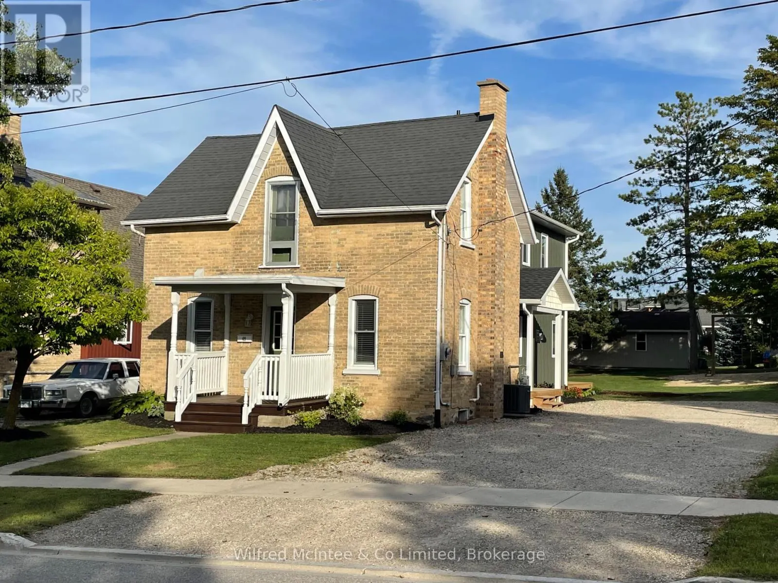 49 ABSALOM STREET W
