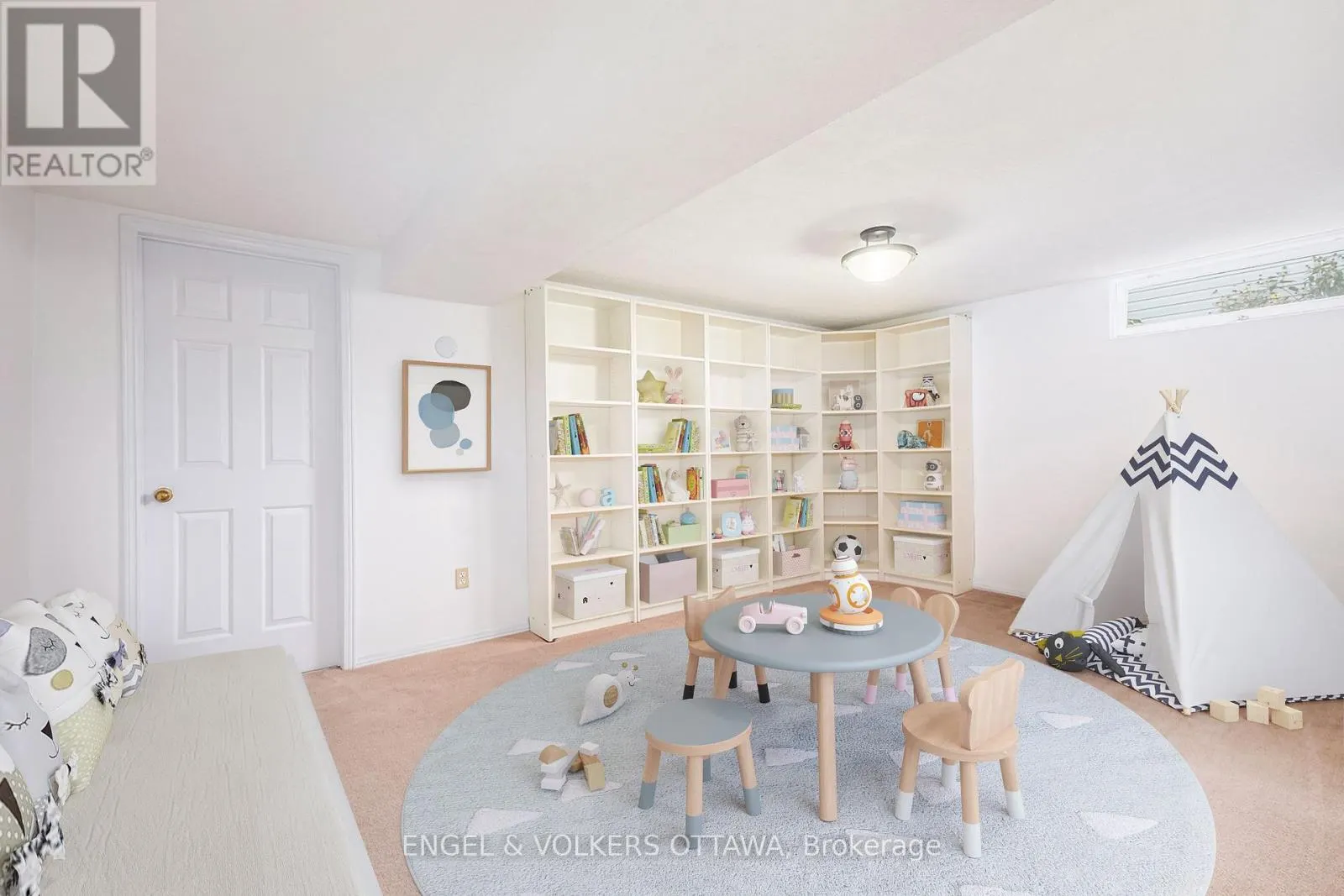 35 PEPPERRALL CRESCENT