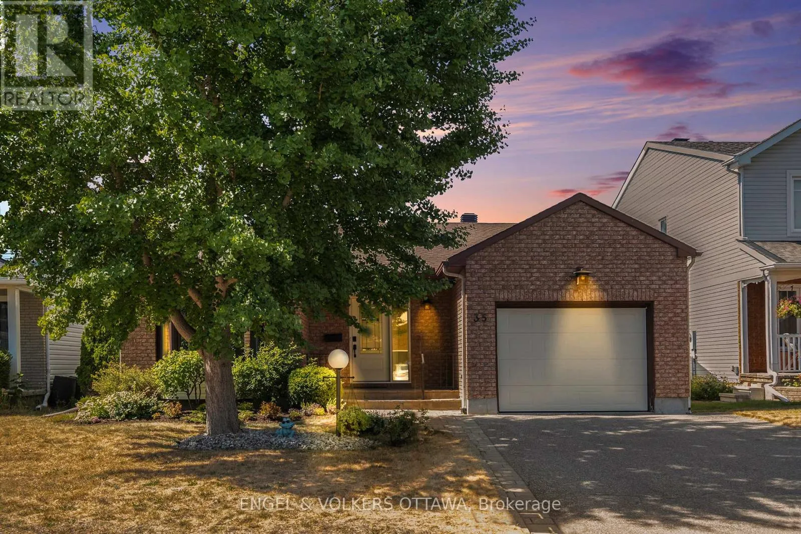 35 PEPPERRALL CRESCENT