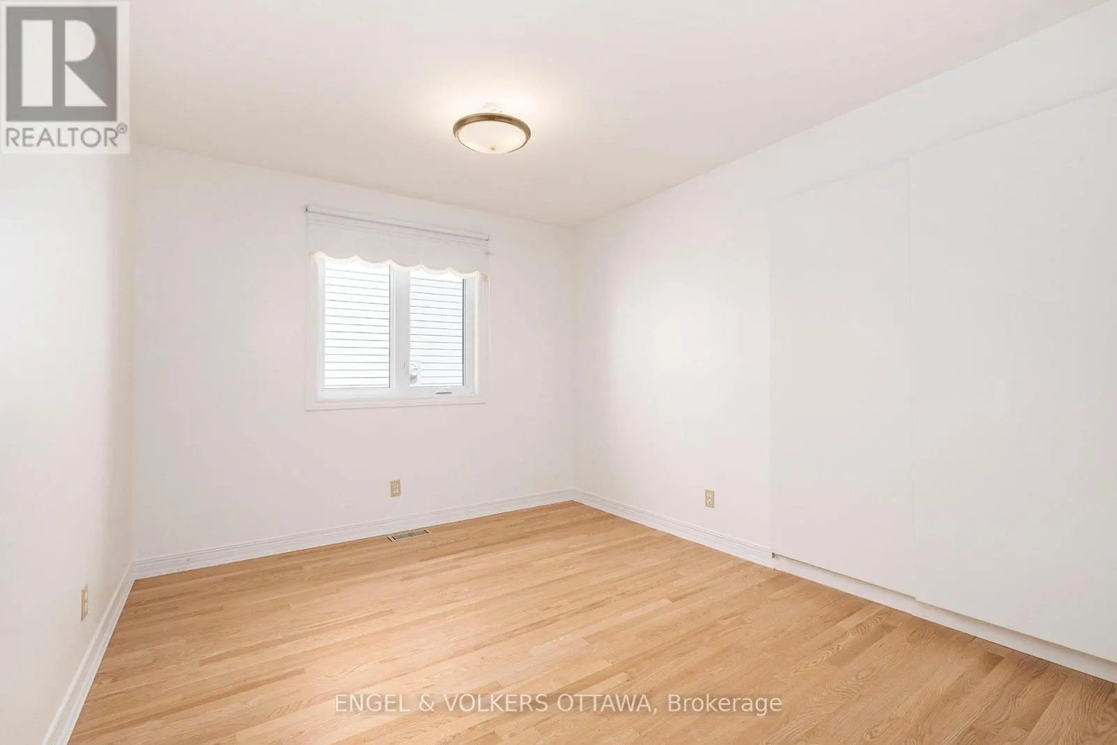 35 PEPPERRALL CRESCENT