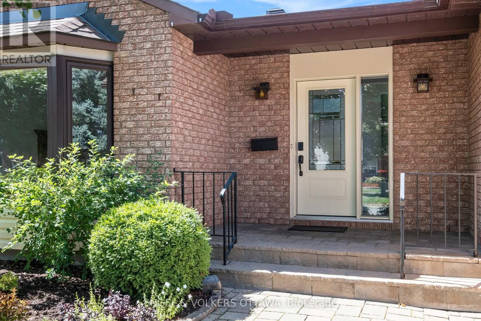 35 PEPPERRALL CRESCENT