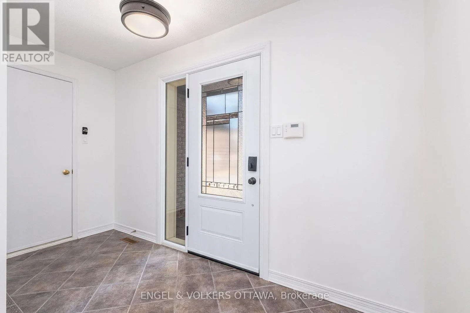 35 PEPPERRALL CRESCENT