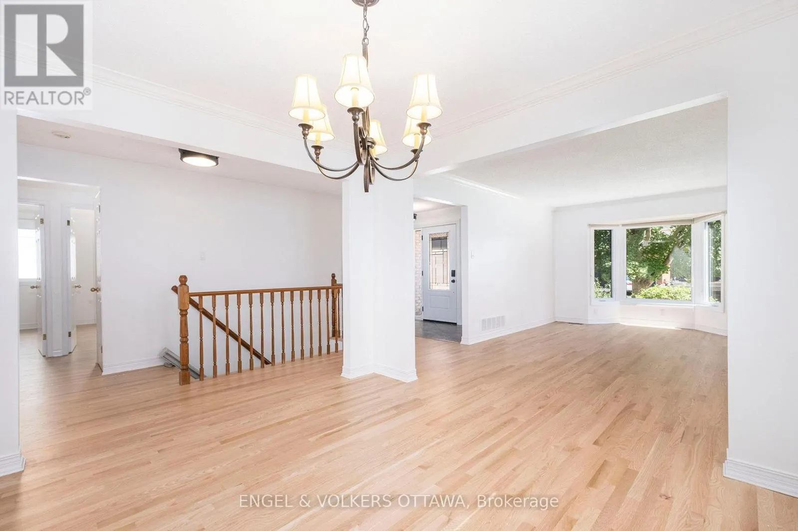 35 PEPPERRALL CRESCENT