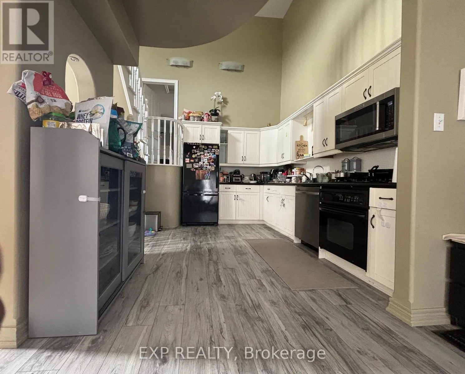 19 - 169 BISMARK DRIVE