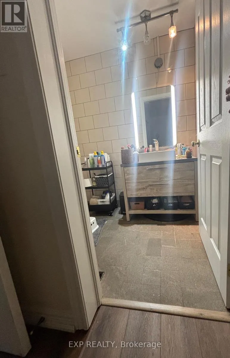 19 - 169 BISMARK DRIVE