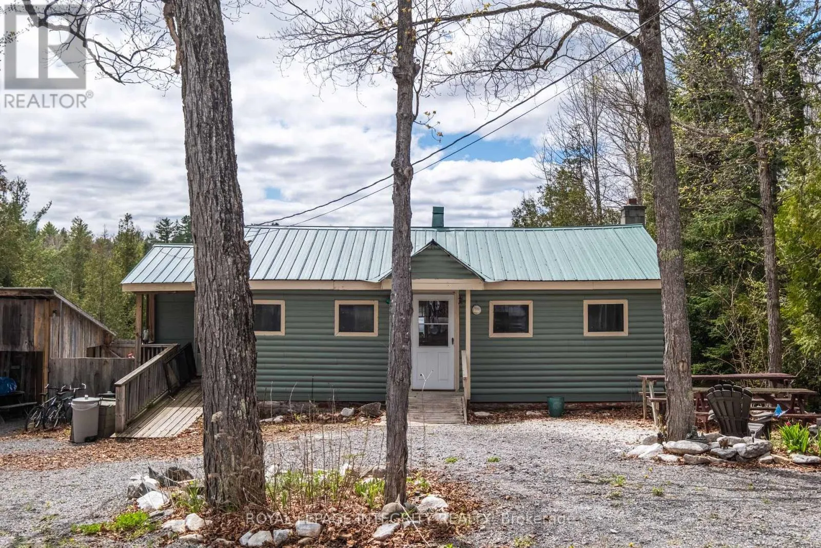817 DARLING CONCESSION 7 ROAD