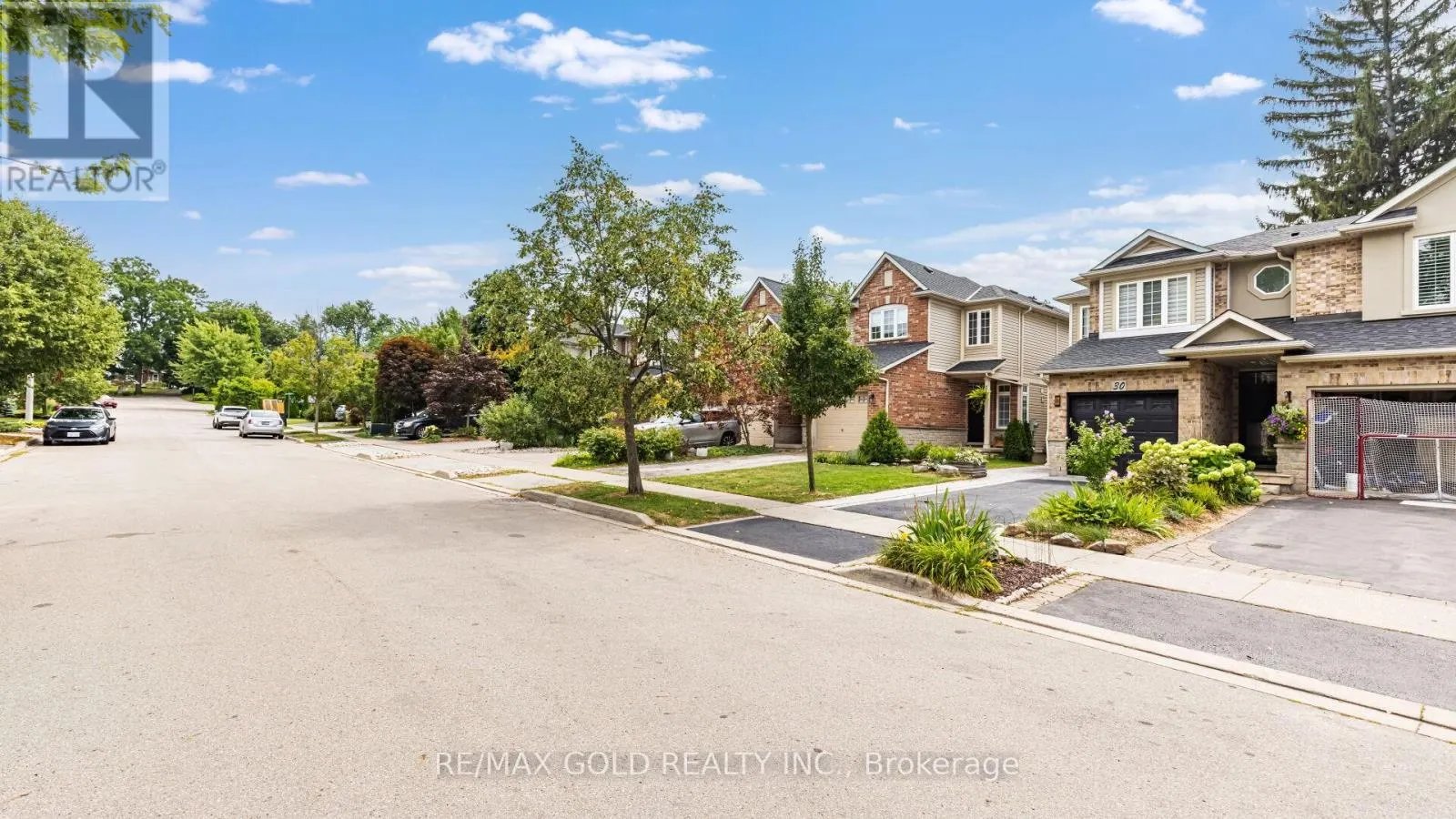 30 SUNNYCROFT COURT
