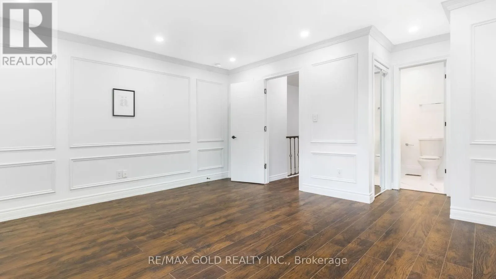 30 SUNNYCROFT COURT